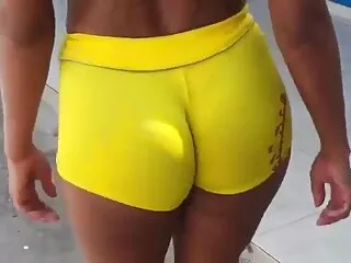 巨乳の四つのプールによって 女の子 の 為 の 無料