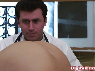 最後のザーメン。 女の子 用 無料 動画