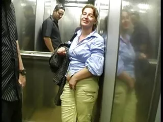 11ガールフレンド吸う 女の子 向け エロ 動画